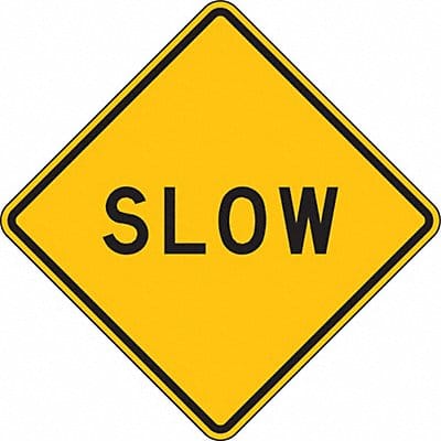 D9752 Slow Traffic Sign 30 x 30